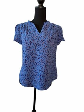 41 Hawthorn Blue Short-Sleeve Split-Neck Top with Maroon Leaf Print XS